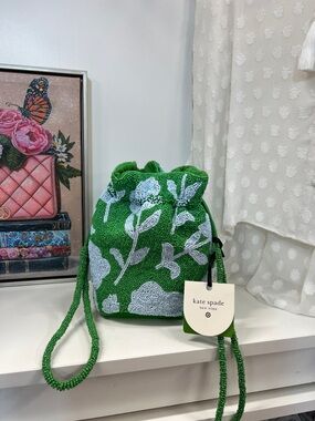 🔥🔥 Kate Spade Green Beaded Floral Drawstring Bag new
